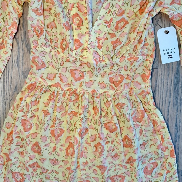 NWT Billabong Women’s Golden Cosmos Floral Long Sleeve Yellow Maxi Dress Small - Picture 9 of 15